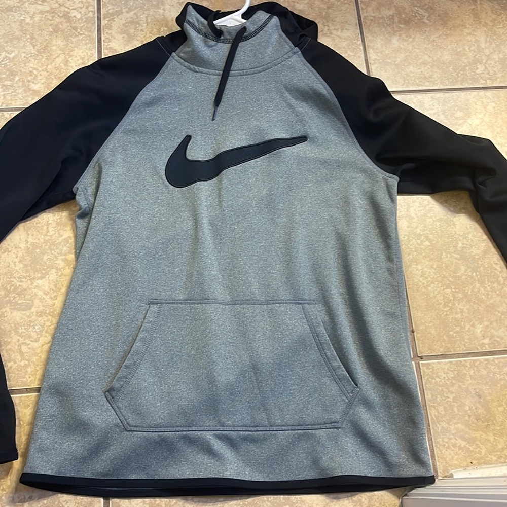 Medium Nike Therma-Fit Pullover Hoodie